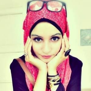 Meet your Posher, Monna